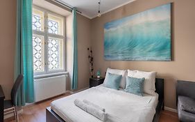 Vals Garden Apartment